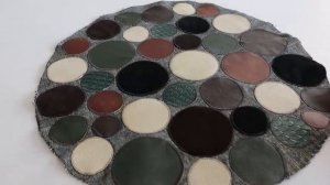 Больше не могу смотреть, как старые сумки пылятся в шкафу без дела, а выкинуть жалко. Разрезала их и