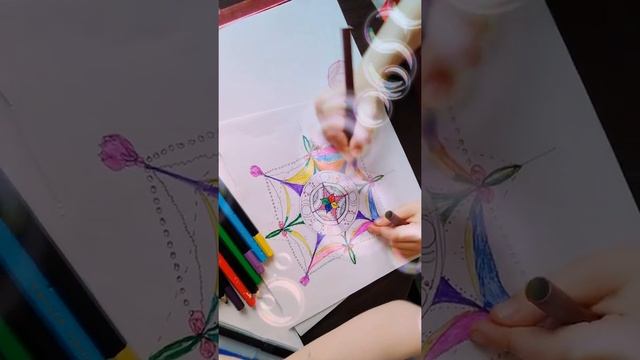 Развиваем мелкую моторику рук, рисуем мандалы + делаем логопедические управления смотреть онлайн