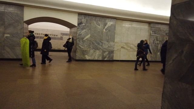 Станция метро Чистые Пруды Москва (Сокольническая линия) metro Chistye Prudy Moscow смотреть онлайн
