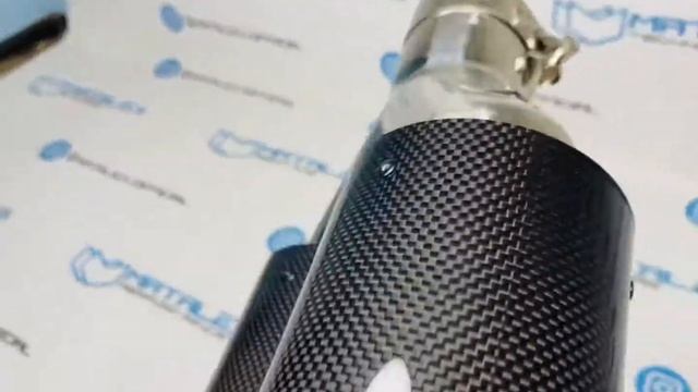 Насадки BMW Акрапович хром с карбоном