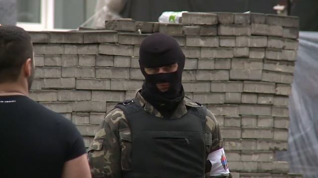 Separatistas pedem união de Donetsk à Rússia смотреть онлайн