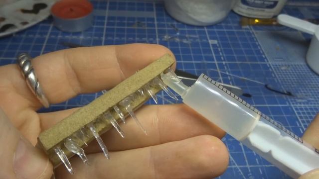 КАК СДЕЛАТЬ СОСУЛЬКИ или ЛЁД? для диорамы/поделки /DIY How to make icicles/ice for diorama?
