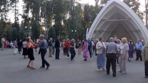 ПАРА ШИКАРНО ТАНЦУЕТ???/ ТАНЦЫ В ПАРКЕ ГОРЬКОГО ХАРЬКОВ СЕНТЯБРЬ 2020