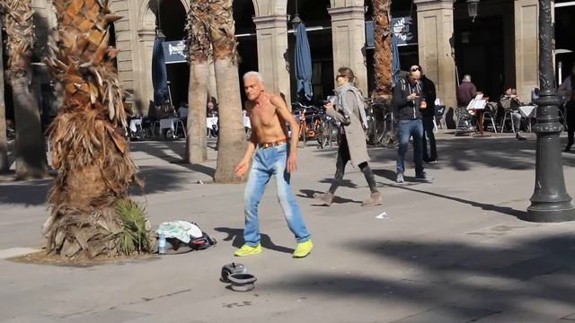 БАРСЕЛОНА. День 2. Кафедральный собор / Храм Святого семейства / Парк Гуэль смотреть онлайн