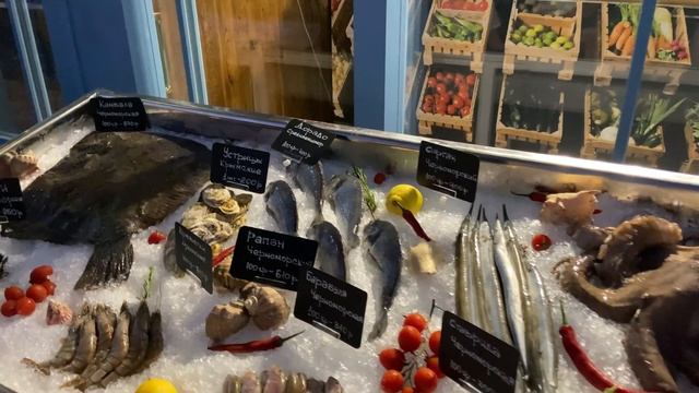 Ночной ОТДЫХ в СОЧИ: что творится на набережной? Пляжи и Развлечения смотреть онлайн