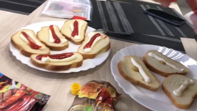 Горячие бутерброды в Микроволновке . Бутерброды с колбасой и сыром . Блюдо в Микроволновке