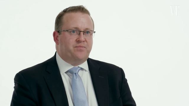 Former Secret Service Agent Reviews Presidential Films, from 'Air Force One' to 'VEEP' | Vanity Fai смотреть онлайн