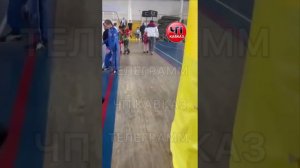 Тренер избил ребёнка, который проиграл на соревнованиях.