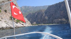 Вид на ДОЛИНУ БАБОЧЕК со стороны Средиземного моря в Олюденизе. Фетхие, Турция