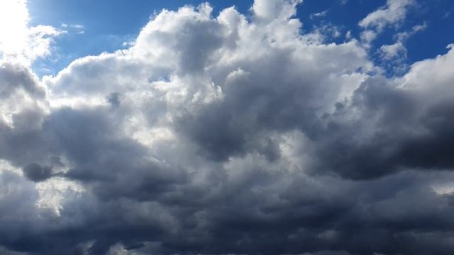 Видео заставка - Облака плывут по небу. Облака плывут по небу. Video screensaver. 4К Видео без звук смотреть онлайн
