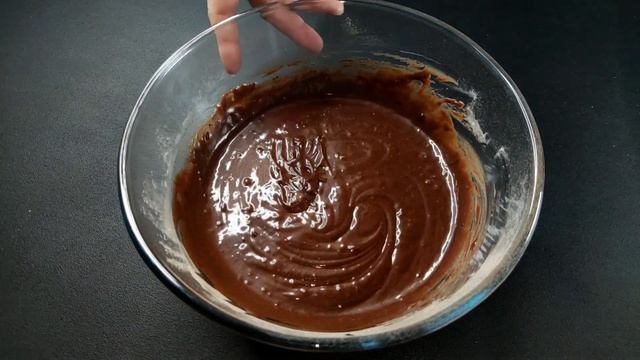 Шоколадный пирог без яиц и дрожжей! Вы будете поражены! Самый простой пирог который я делал! смотреть онлайн