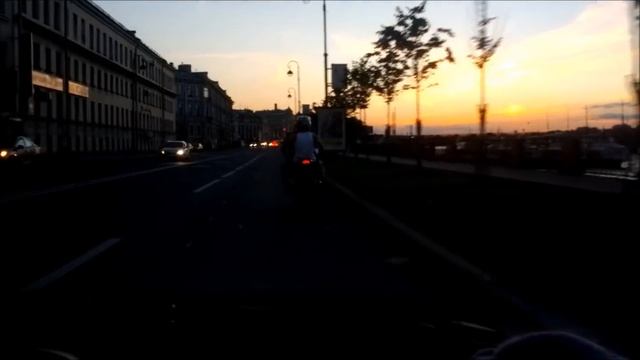 Эмма мотогонщица и Кирилл пассажир смотреть онлайн