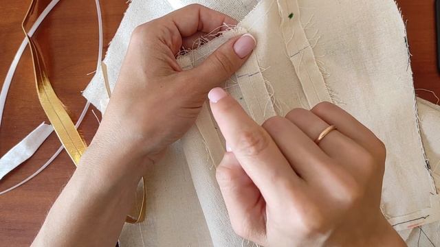 Как поставить кости в корсаж смотреть онлайн