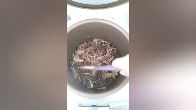 Гуляш в мультиварке из говядины