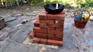 Ракетная печь из кирпича и караси без костей. Быстрый способ приготовления.