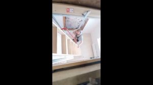 Установка стеклянной двери.