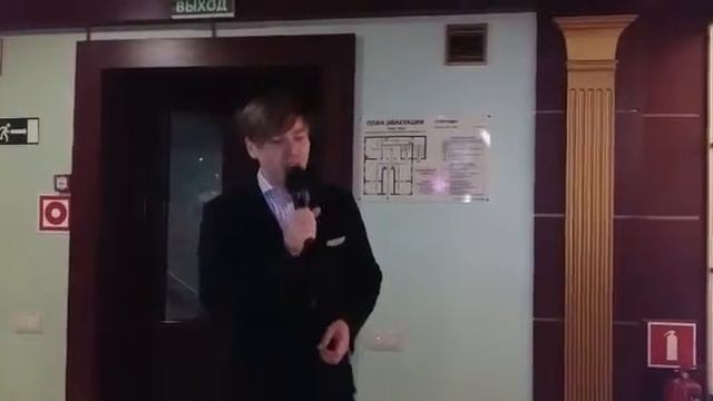 "Эти глаза напротив" исполняет Роман Желнов. смотреть онлайн