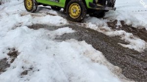Lada Niva 4x4 vs Mitsubishi Pajero Pinin GDI Snow Offroad