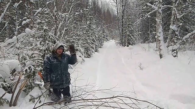 Поездка на снегоходе до избушки смотреть онлайн