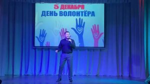 Сергей Шавырин исполняет песню группы ЗВЕРОБОЙ - "Волонтёрская"