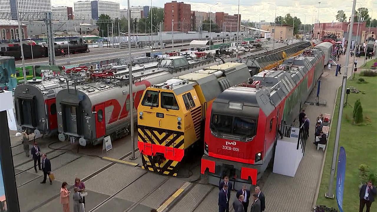 Новейшие разработки представляет Международный железнодорожный салон в Петербурге