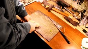 Как насадить топор в домашних условиях.