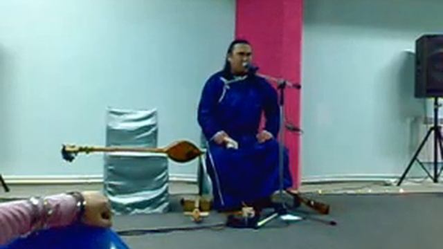 Радик Тюлюш в Челябинске - Горловое пение смотреть онлайн