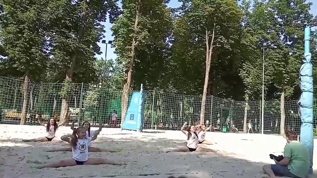 Летний фестиваль по чилидингу команды центра раннего развития Хогвартс смотреть онлайн