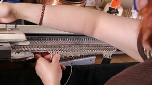 Цельновязаная обтачка горловины (для не глубокой горловины) на любой вязальной машине