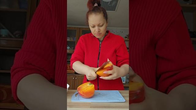 Ролик № 1275. Салат из баклажан. Состав салата в конце ролика. смотреть онлайн