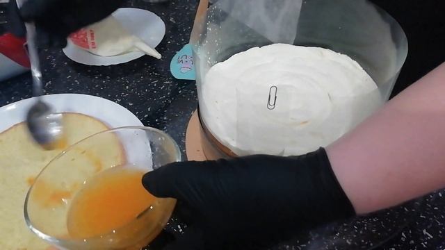 Сборка торта с двумя видами крема! Все очень просто и очень вкусно