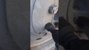 гайковёрт из Китая и колёса трактора мтз