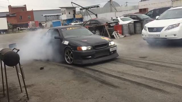 Хлопнуло колесо тойота чайзер 280 лс смотреть онлайн