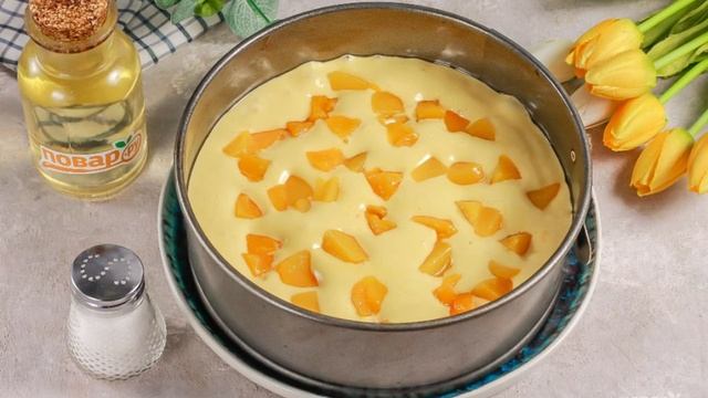 Пирог с персиками и меренгой