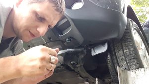 Honda CR-V 3 (RE) замена лампы ПТФ не снимая бампер