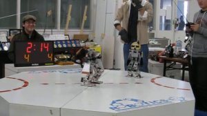 Монетоголовый против Безымянного робота. Бои роботов