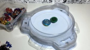 ПЕРВЫЙ ТЕСТ ВОЗДУШНЫЙ РЫЦАРЬ от TAKARA TOMY / Бейблэйд Бёрст / Beyblade Burst