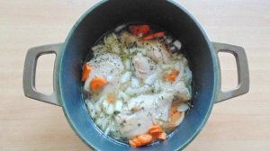 Тушеная курица с кабачком и картофелем