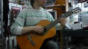 Классическая гитара с барочной подставкой для струн.mp4