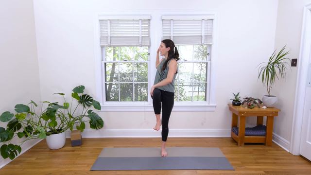 TRUE - Day 23 - BALANCE | Yoga With Adriene смотреть онлайн