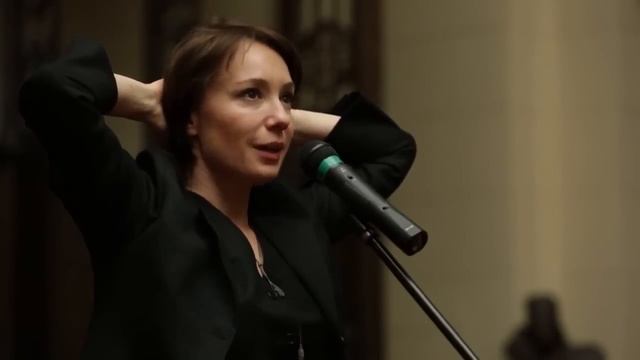 Чулпан Хаматова читает "День-Рафаэль" (Б. Ахмадулина) смотреть онлайн