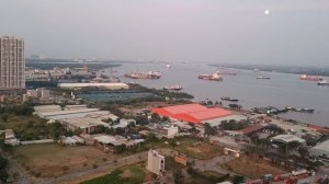 Движуха на реке Хошимин. Вьетнам.