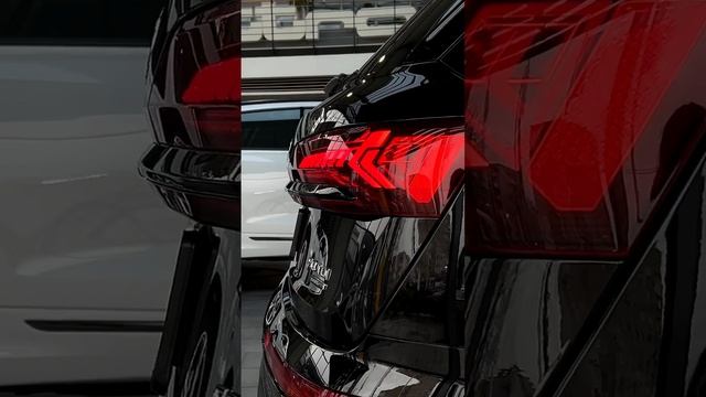 Audi Q7 - подорожуй динамічно! Максимальна функціональність для повсякденної експлуатації