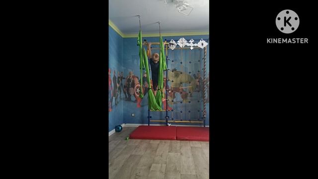Приседания, отжимания и подтягивания 2