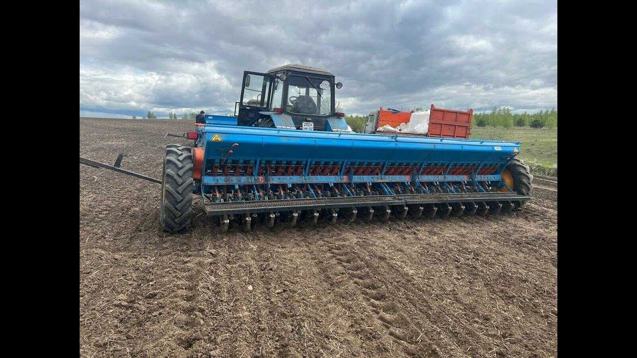 Сеялка Бозкурт Турция в работе