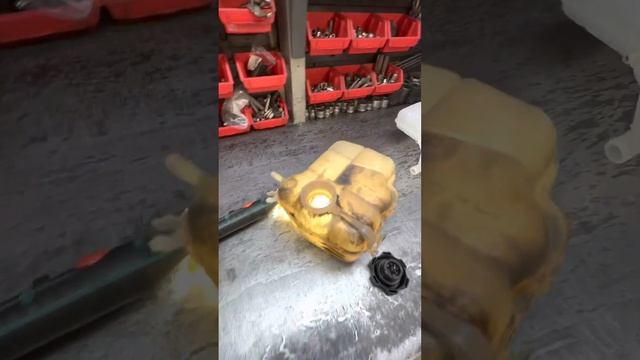 Chevrolet Круз на замену прокладок теплообменника и промывка системы смотреть онлайн