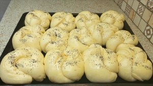 ТЕСТО ПРОСТО ПУХ! НЕ ЗРЯ ИХ ОБОЖАЮТ МИЛЛИОНЫ! Булочки СЛОЕНЫЕ. Моло кто знает этот секрет! Моя бабуш