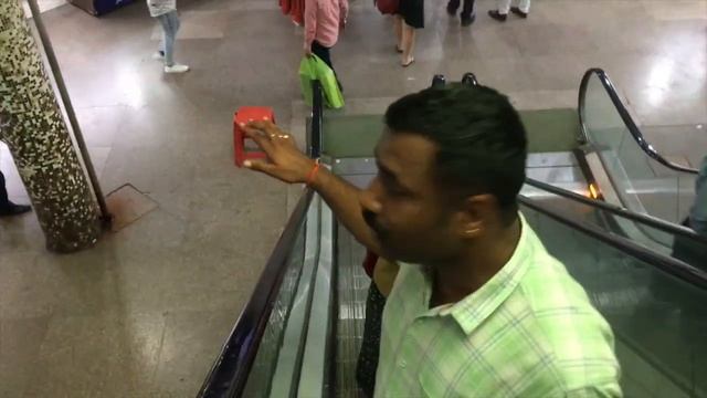 Палика базар. Один из центральных рынков Дели. смотреть онлайн