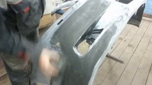 Как покрасить бампер, сколы. часть 1.(Так же в ролике поздравление меня с др :))