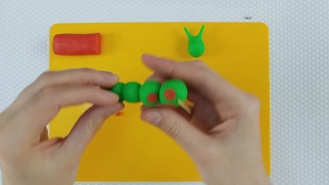 Как слепить гусеницу из теста для лепки (пластилина). смотреть онлайн